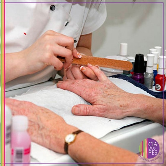 Manicure para Idosas Mooca - Manicure Profissional